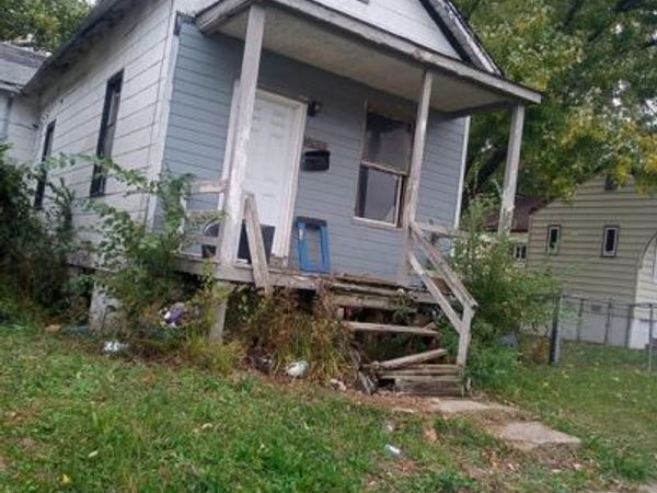 5950 Sherry Avenue, St Louis, MO 63136