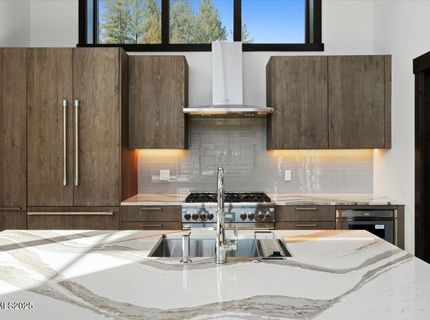 46 Beach Club Drive, Unit 905, Stateline, NV 89449 Photo