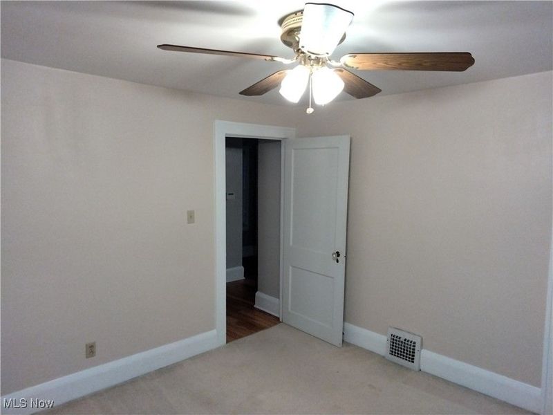 7608 Ridgefield Avenue, Parma, OH 44129 Photo 12