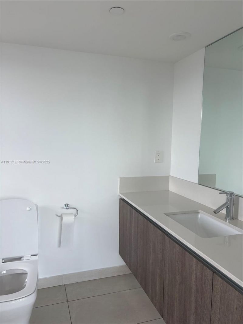 1025 92 St, Unit 701, Bay Harbor Islands, FL 33154 Photo