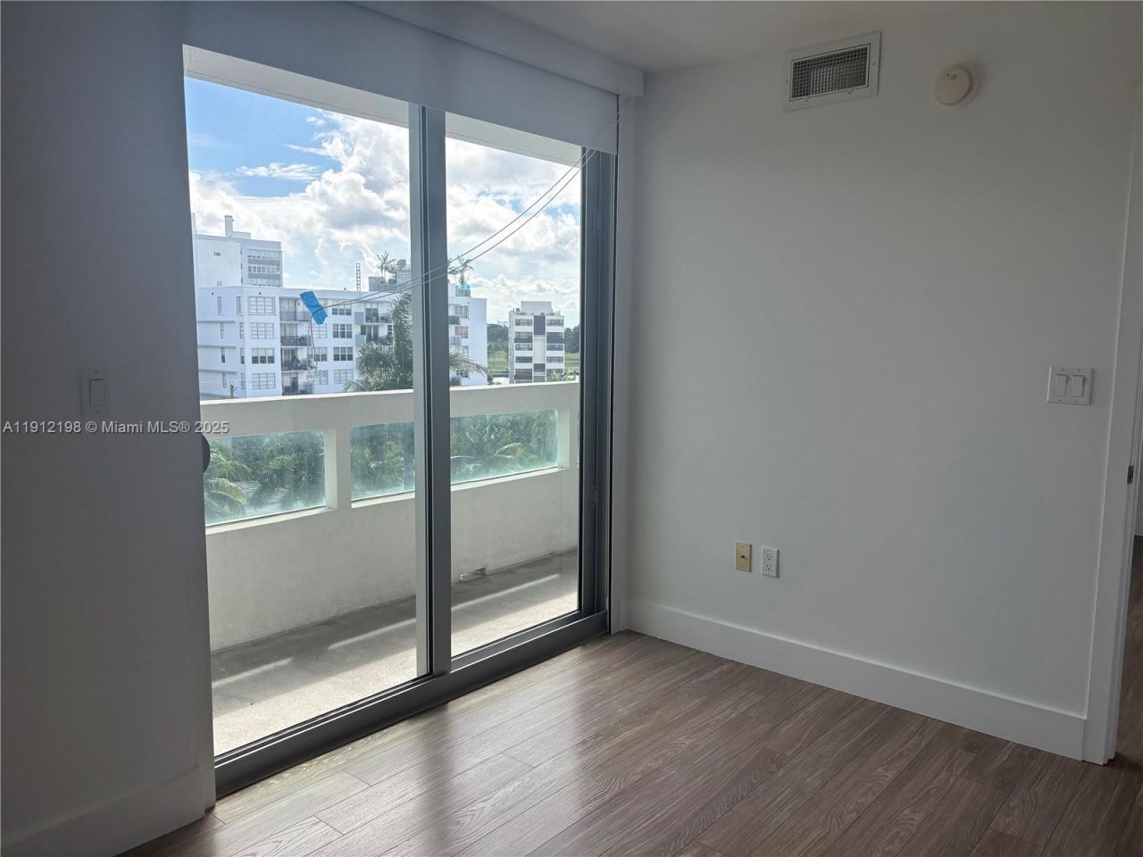 1025 92 St, Unit 701, Bay Harbor Islands, FL 33154 Photo