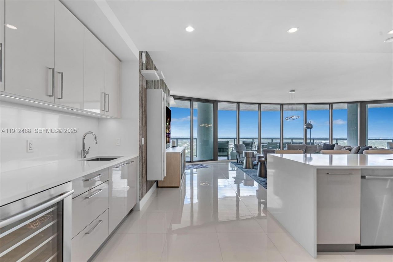 100 E Las Olas Blvd, Unit 3703, Fort Lauderdale, FL 33301 Photo