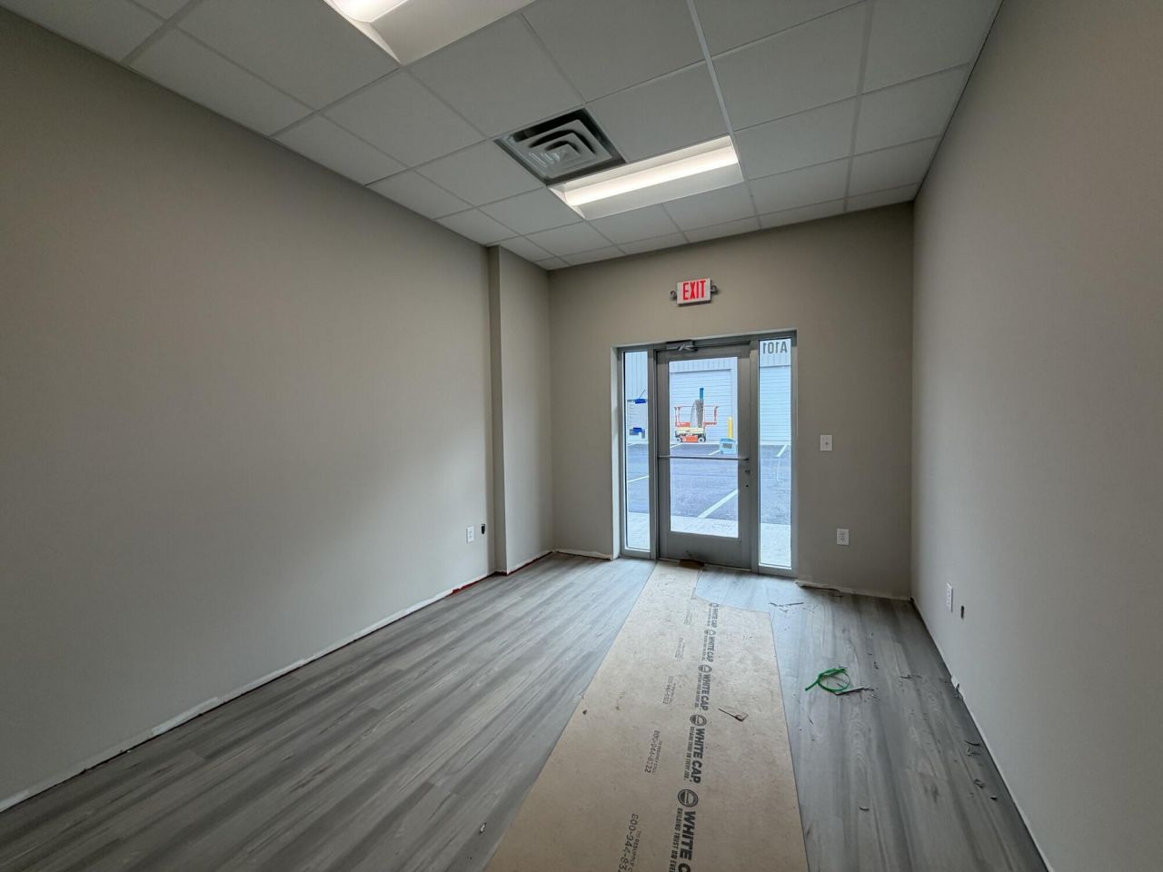 8476 Dorchester Road Photo 4