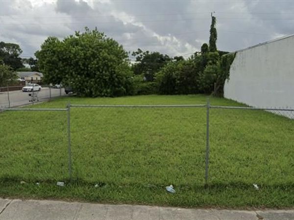 4902 NW 22nd Ave, Miami, FL 33142
