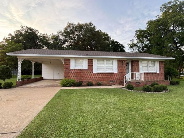 167 SW 2ND Ave, Vernon, AL 35592