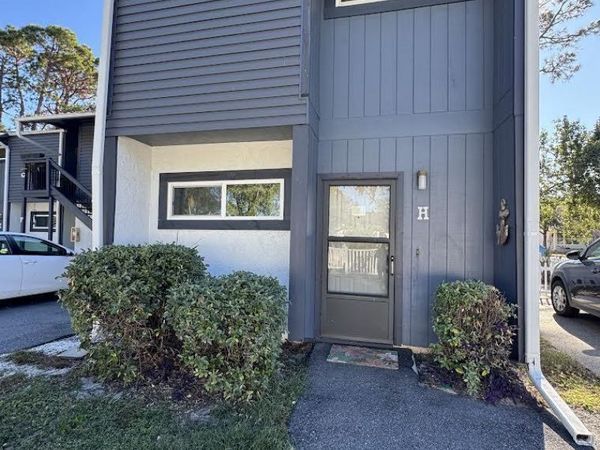 7125 N Lagoon Drive, Unit H, Panama City, FL 32408