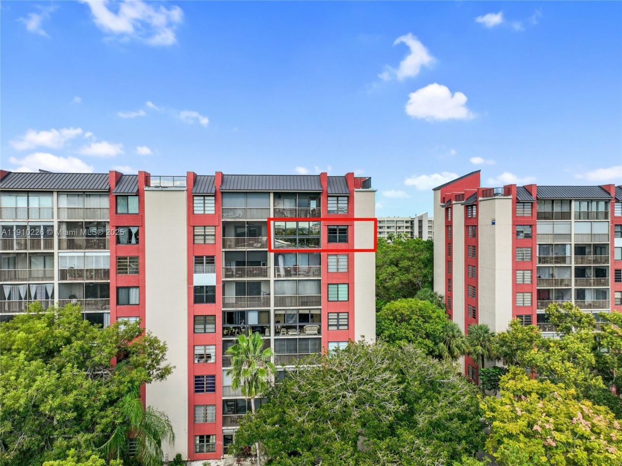 2206 S Cypress Bend Dr, Unit 801, Pompano Beach, FL 33069 Photo