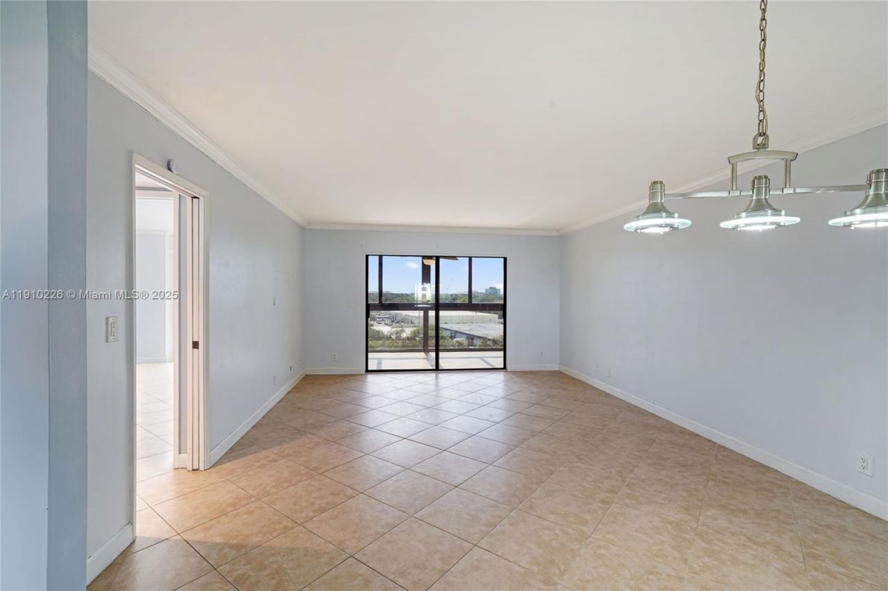 2206 S Cypress Bend Dr, Unit 801, Pompano Beach, FL 33069 Photo