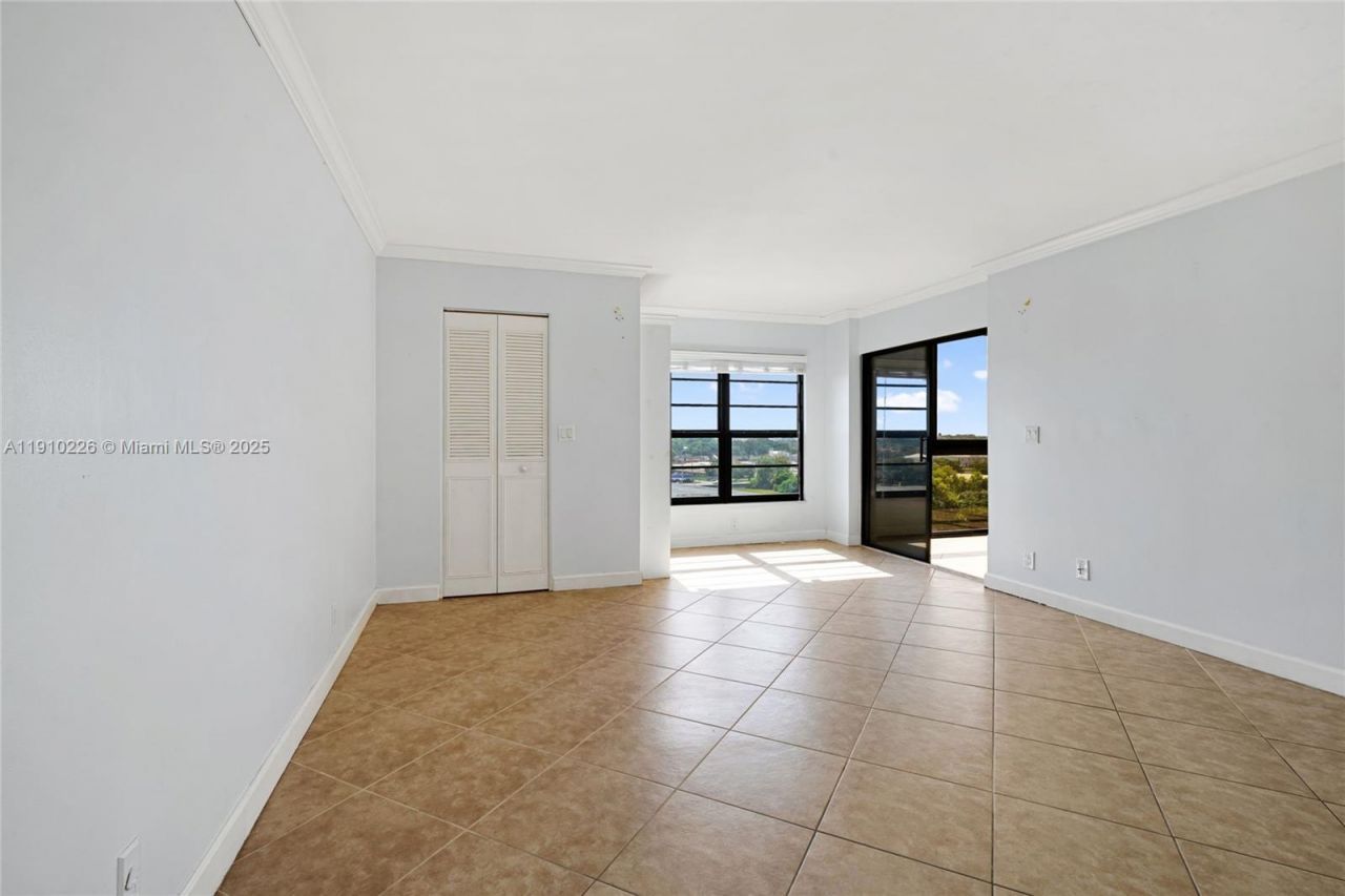 2206 S Cypress Bend Dr, Unit 801, Pompano Beach, FL 33069 Photo
