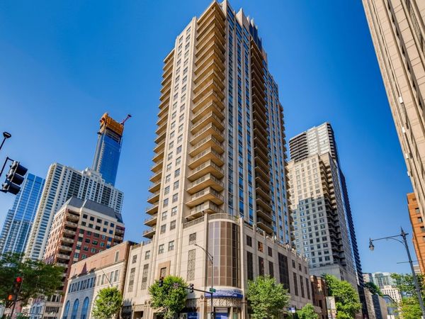 635 N Dearborn Street, Unit 2803, Chicago, IL 60654