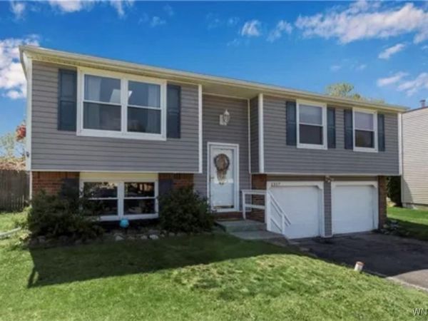 1317 Crescent Drive, Derby, NY 14047