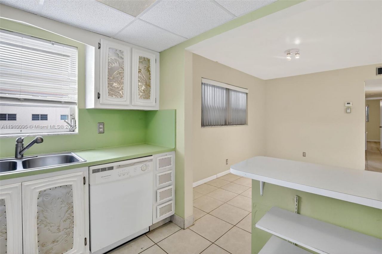 5300 Washington St, Unit T218, Hollywood, FL 33021 Photo
