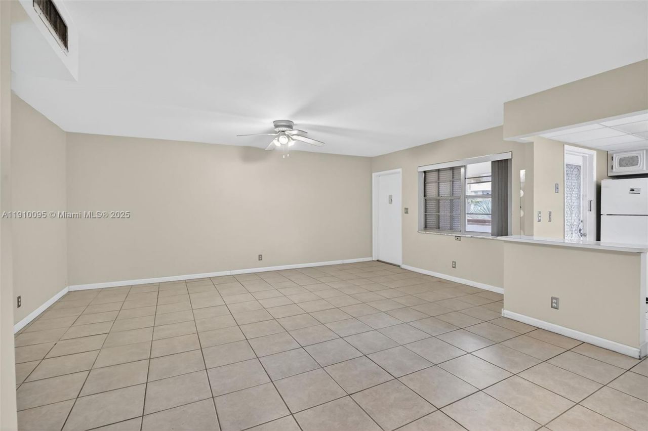 5300 Washington St, Unit T218, Hollywood, FL 33021 Photo