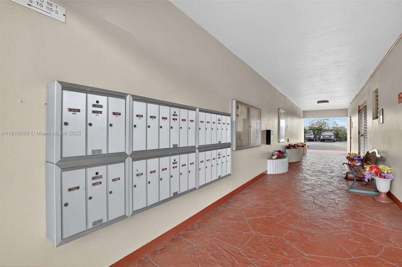 5300 Washington St, Unit T218, Hollywood, FL 33021 Photo