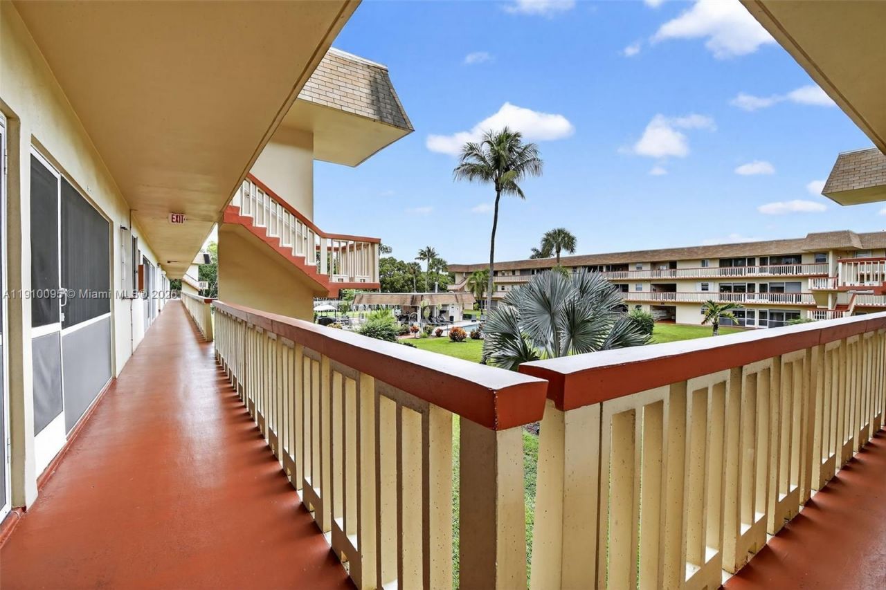 5300 Washington St, Unit T218, Hollywood, FL 33021 Photo