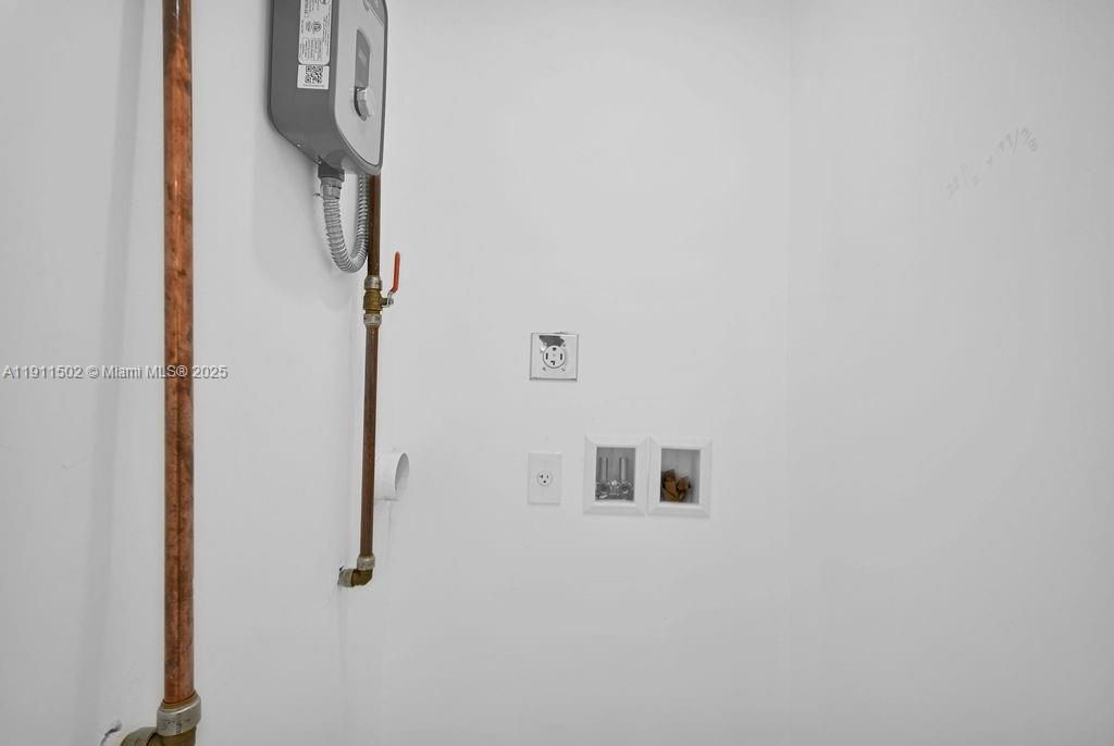 17961 NW 2nd Pl, Miami Gardens, FL 33169 Photo