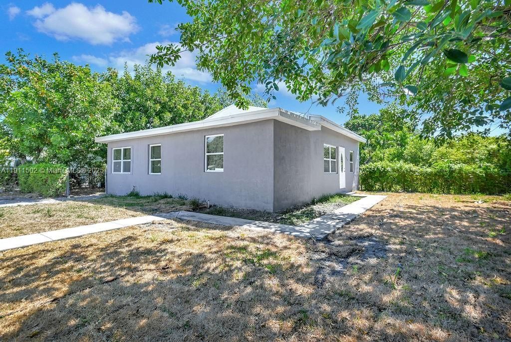 17961 NW 2nd Pl, Miami Gardens, FL 33169 Photo