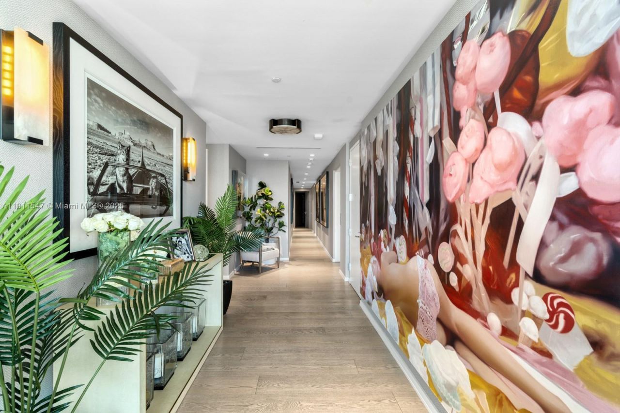 300 Collins Ave, Unit PH3, Miami Beach, FL 33139 Photo