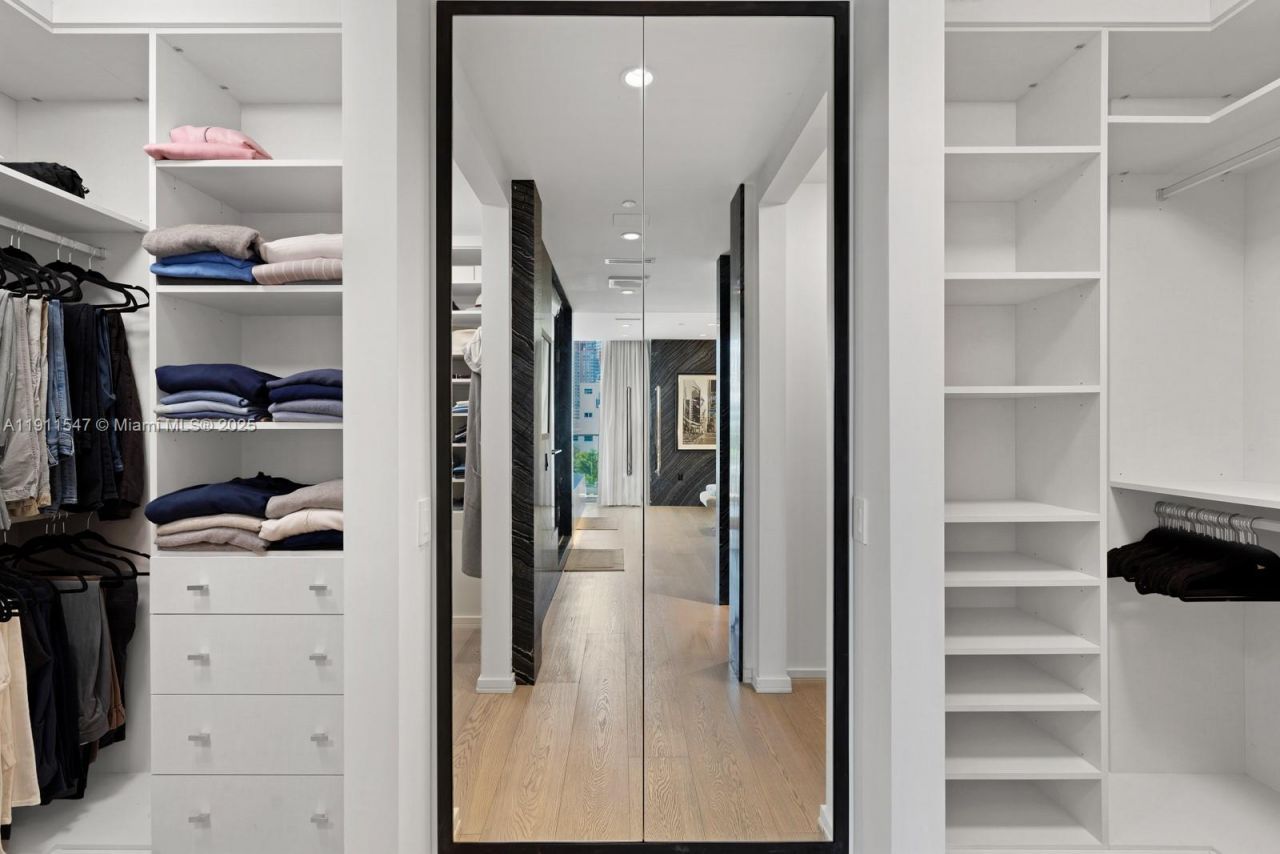 300 Collins Ave, Unit PH3, Miami Beach, FL 33139 Photo