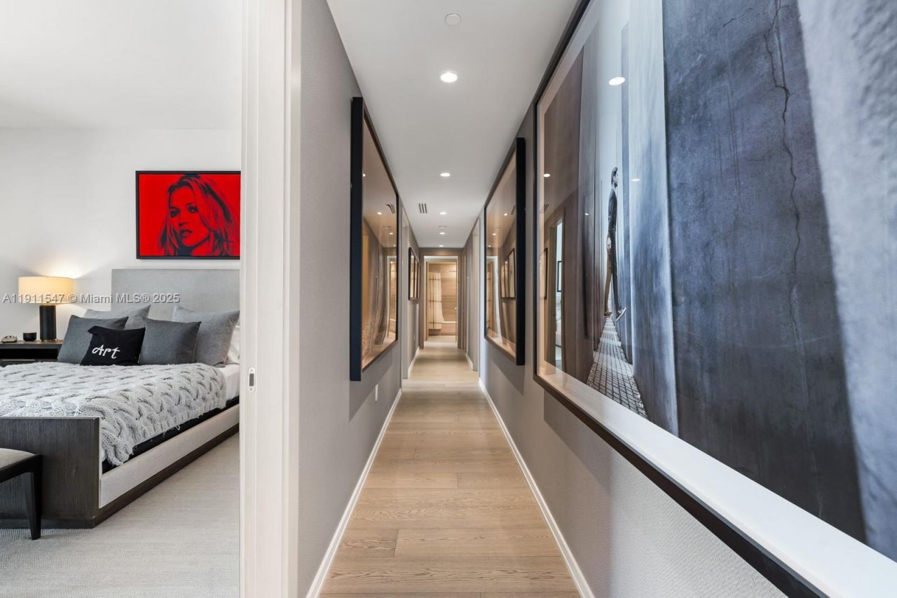 300 Collins Ave, Unit PH3, Miami Beach, FL 33139 Photo