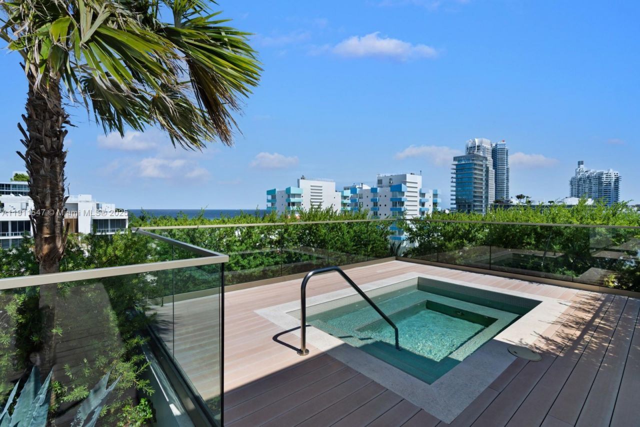 300 Collins Ave, Unit PH3, Miami Beach, FL 33139 Photo