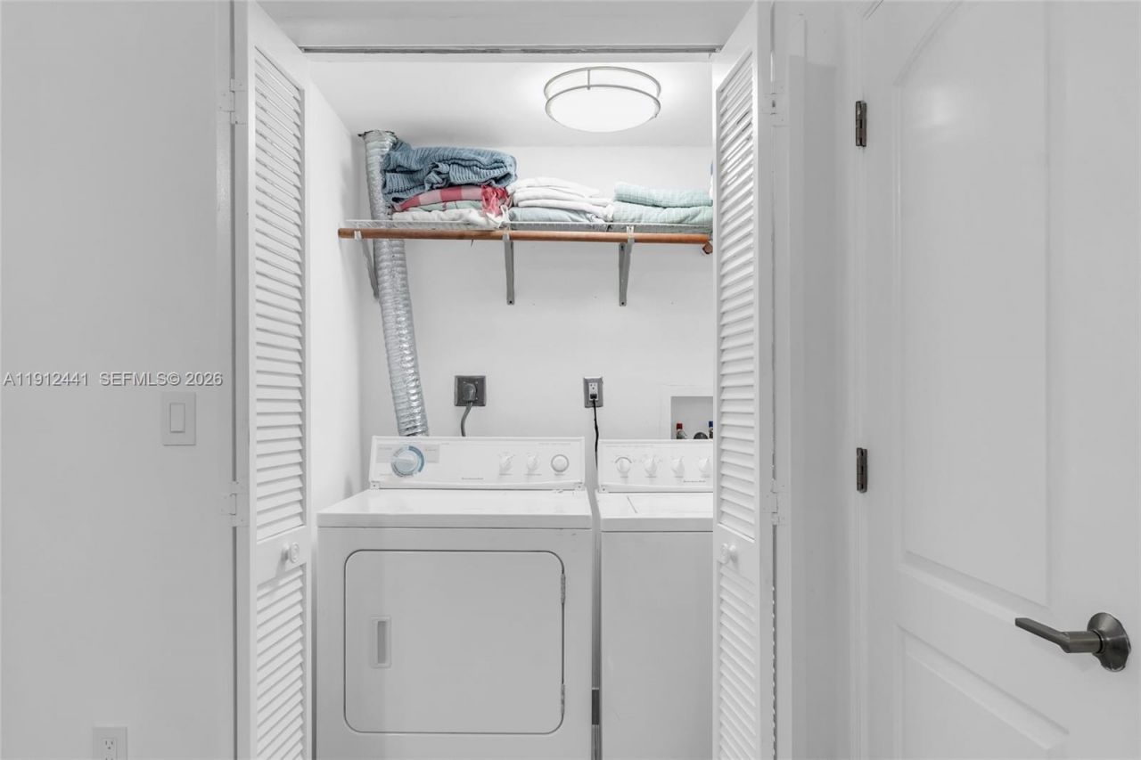 355 Poinciana Dr, Unit 1130, Sunny Isles Beach, FL 33160 Photo