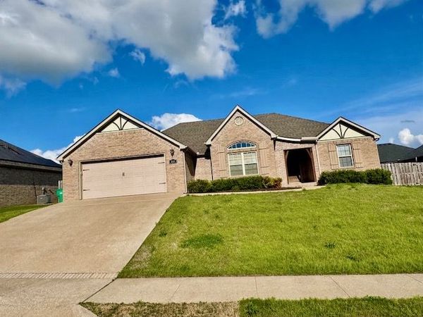 800 Venice Street, Centerton, AR 72719