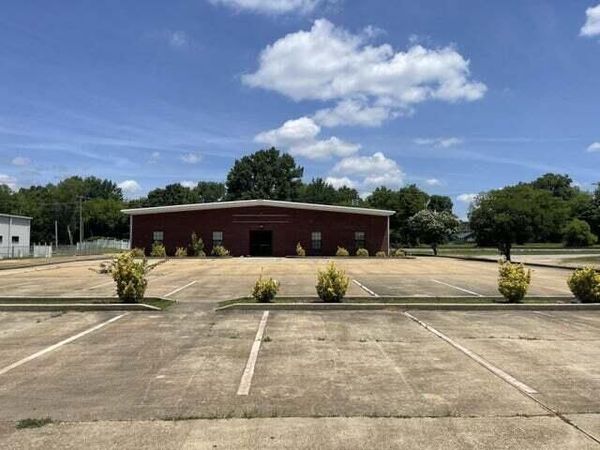 532 Carnation, Tupelo, MS 38804