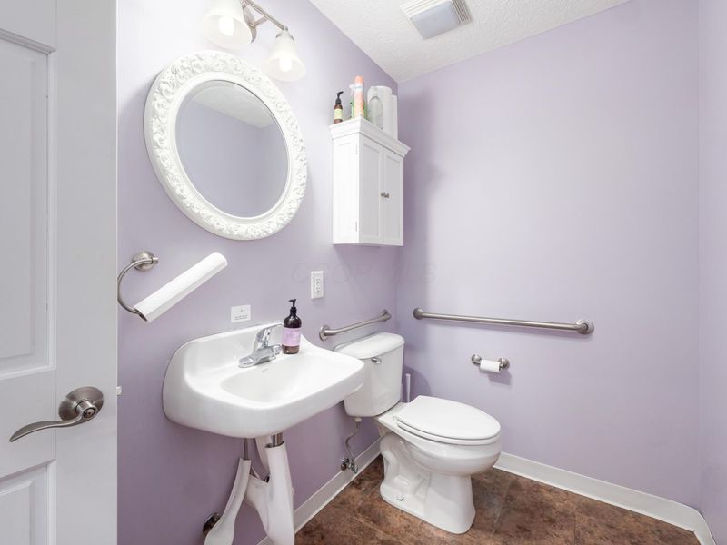 24 S Main Street, London, OH 43140 Photo 16