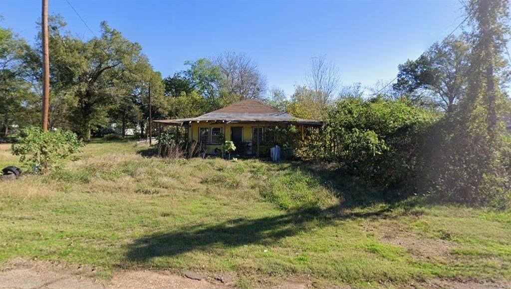 204 N 6th Street, Talco, TX 75487 Main Photo