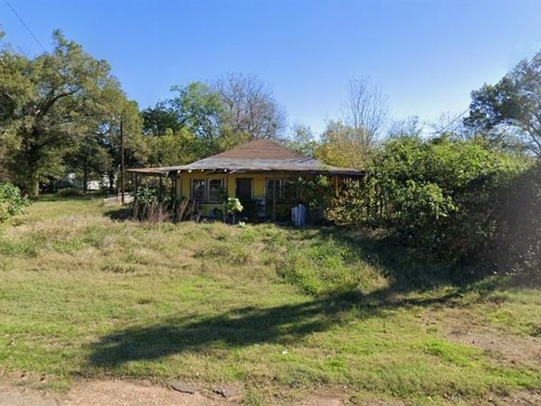 204 N 6th Street, Talco, TX 75487