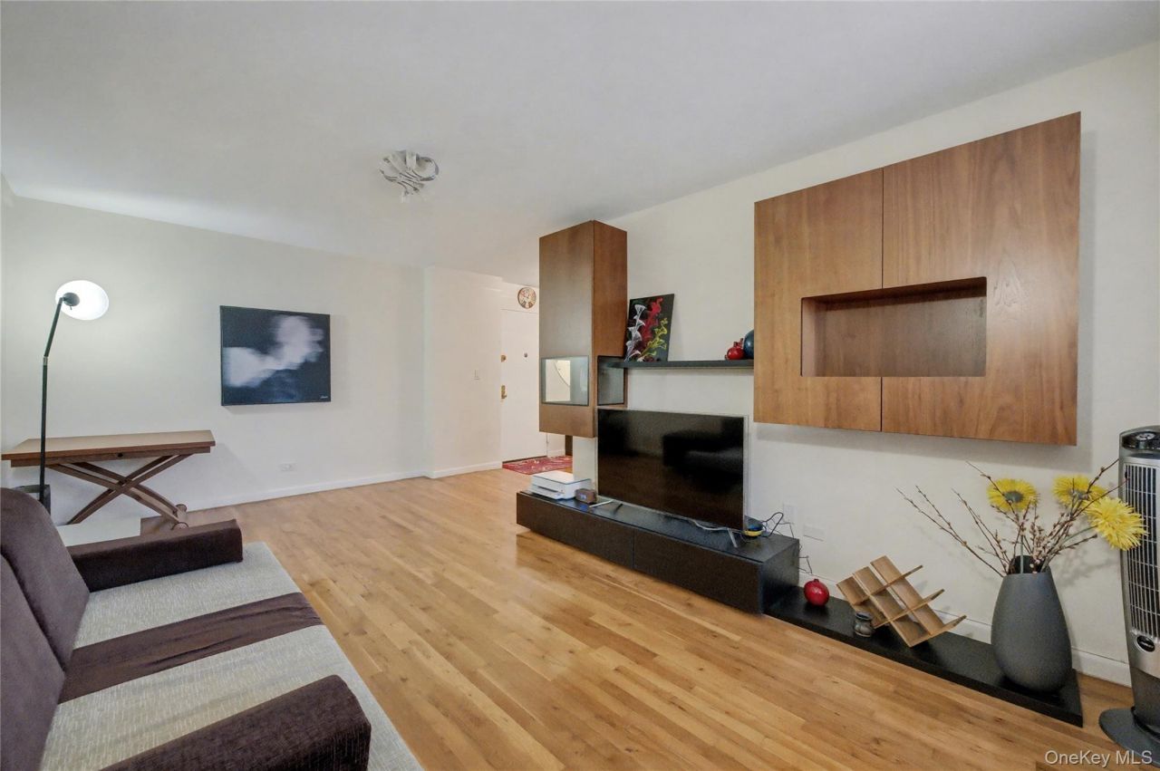 1577 E 17th Street, Unit 6M, Brooklyn, NY 11230 Main Photo