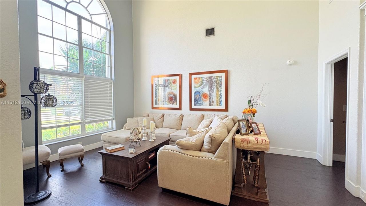 1002 NW 182nd Way, Pembroke Pines, FL 33029 Photo