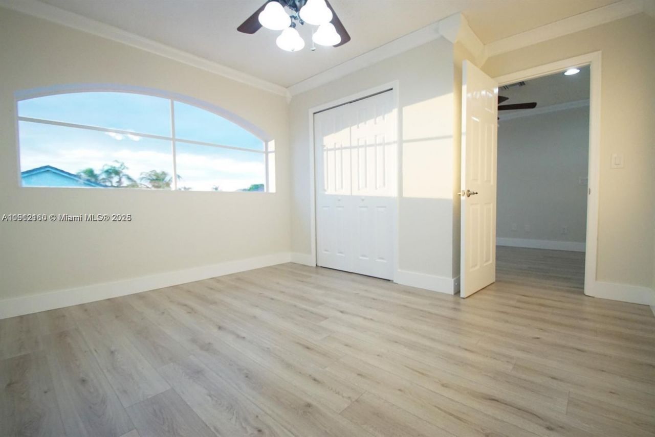 1002 NW 182nd Way, Pembroke Pines, FL 33029 Photo