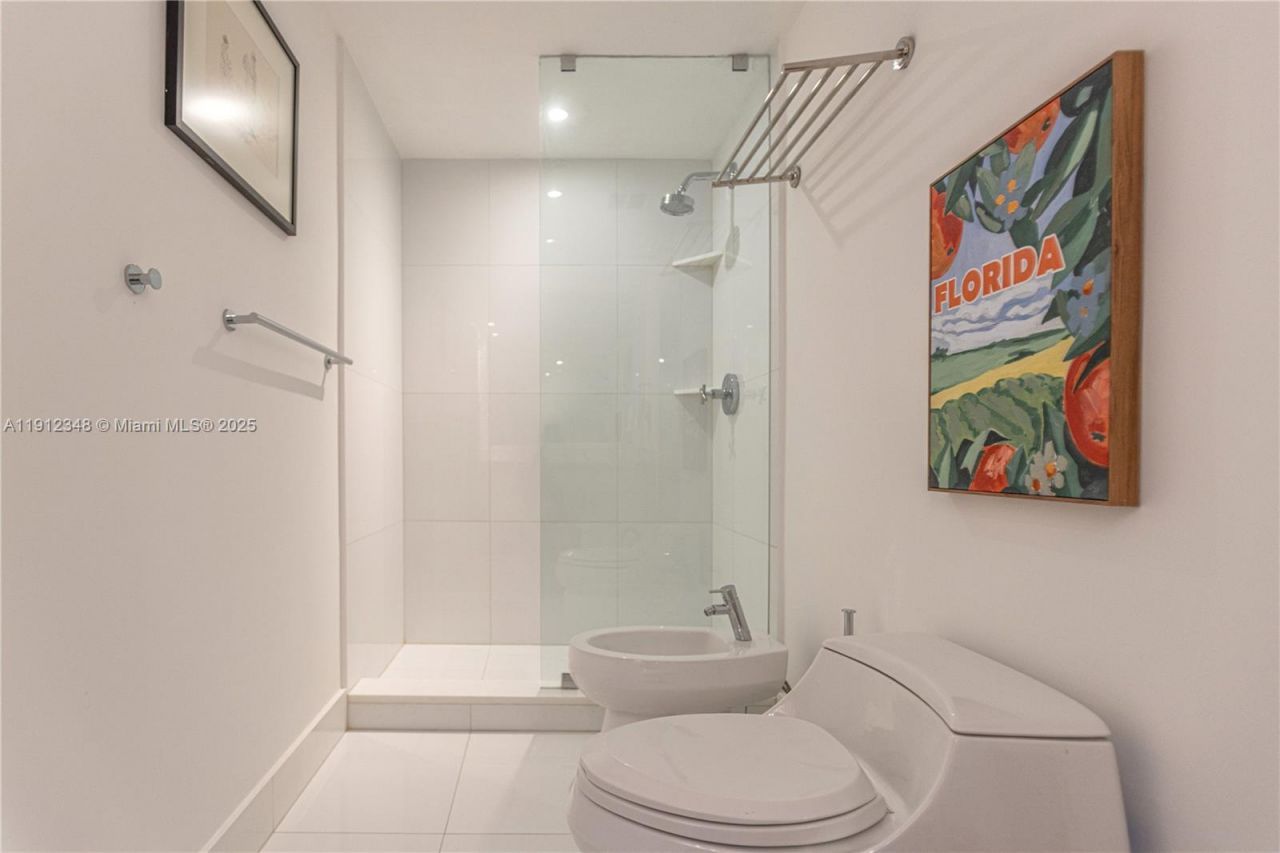 520 West Ave, Unit 1102, Miami Beach, FL 33139 Photo