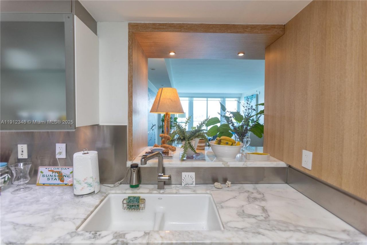 520 West Ave, Unit 1102, Miami Beach, FL 33139 Photo