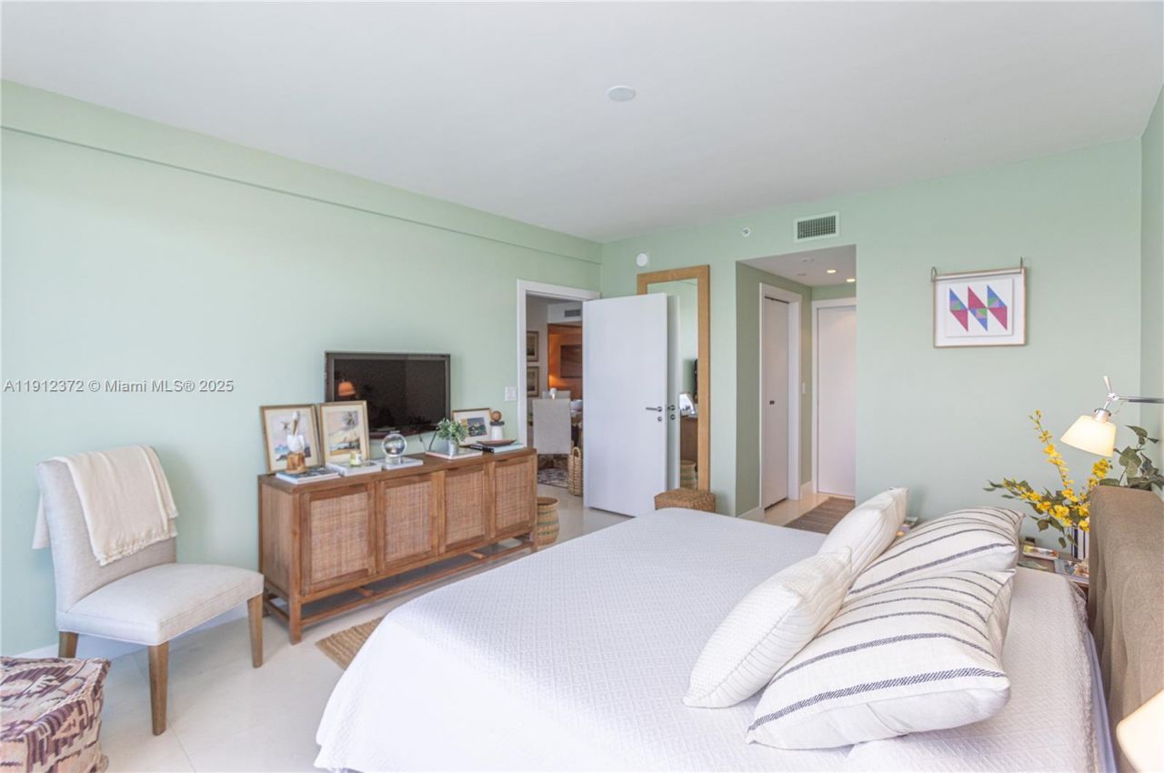 520 West Ave, Unit 1102, Miami Beach, FL 33139 Photo