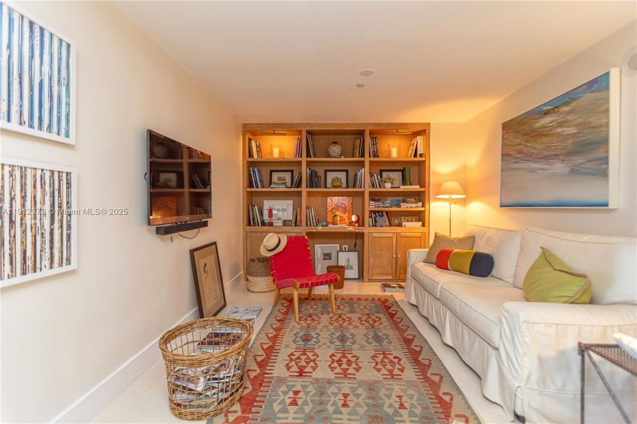 520 West Ave, Unit 1102, Miami Beach, FL 33139 Photo