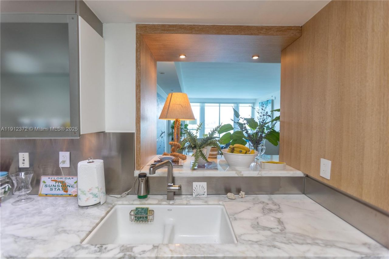 520 West Ave, Unit 1102, Miami Beach, FL 33139 Photo