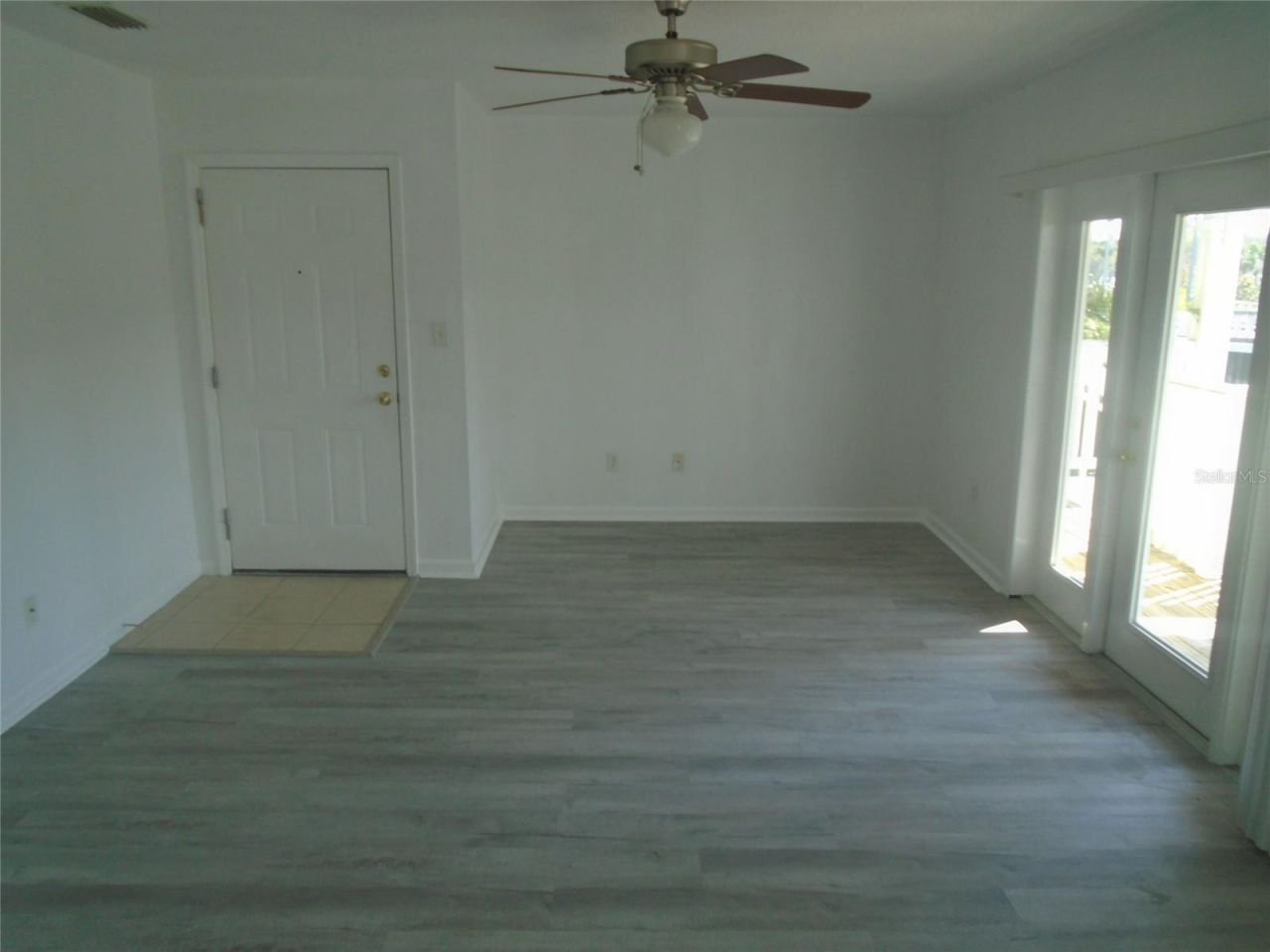 3889 Pompano Drive Se, Unit D, Saint Petersburg, FL 33705 Photo