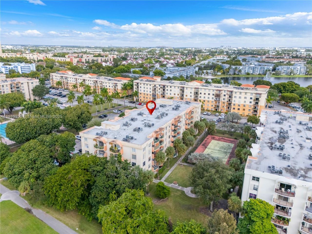 9320 Fountainebleau Blvd, Unit 215, Miami, FL 33172 Photo