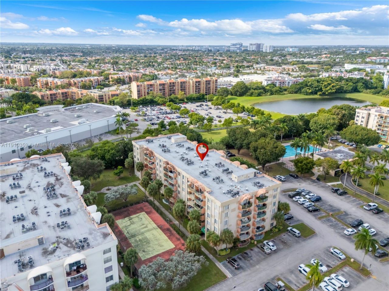 9320 Fountainebleau Blvd, Unit 215, Miami, FL 33172 Photo