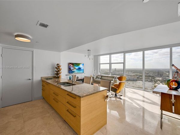 1830 S Ocean Dr, Unit 4807, Hallandale Beach, FL 33009