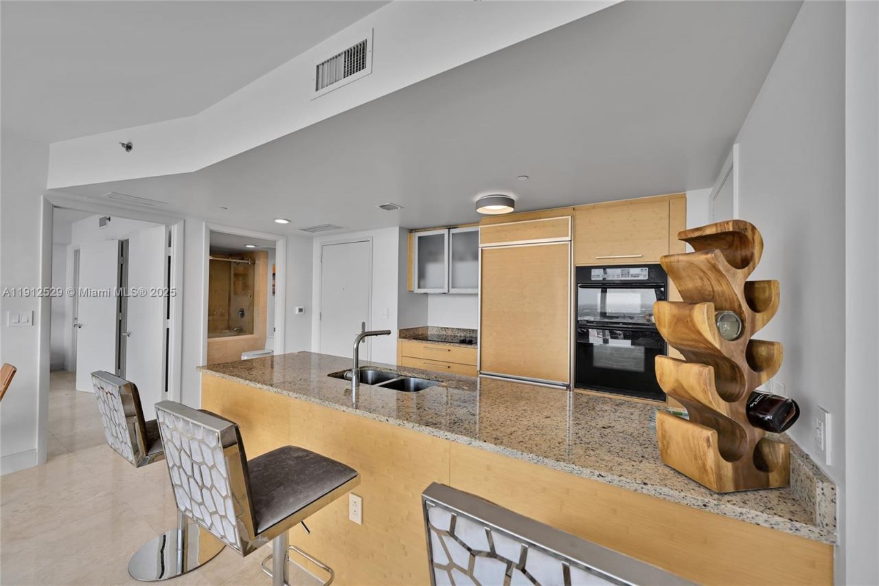 1830 S Ocean Dr, Unit 4807, Hallandale Beach, FL 33009 Photo