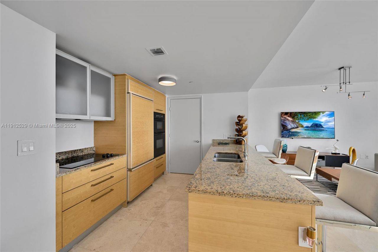 1830 S Ocean Dr, Unit 4807, Hallandale Beach, FL 33009 Photo