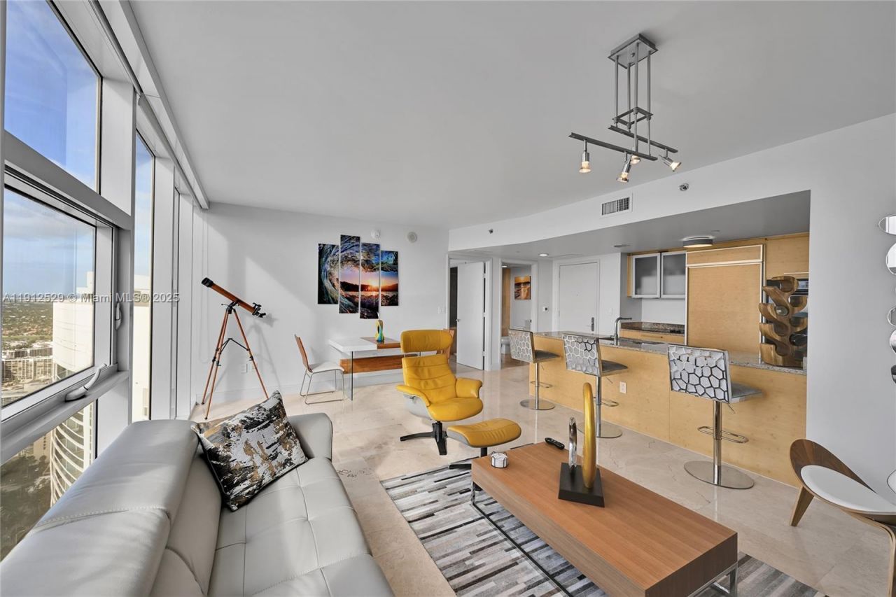 1830 S Ocean Dr, Unit 4807, Hallandale Beach, FL 33009 Photo