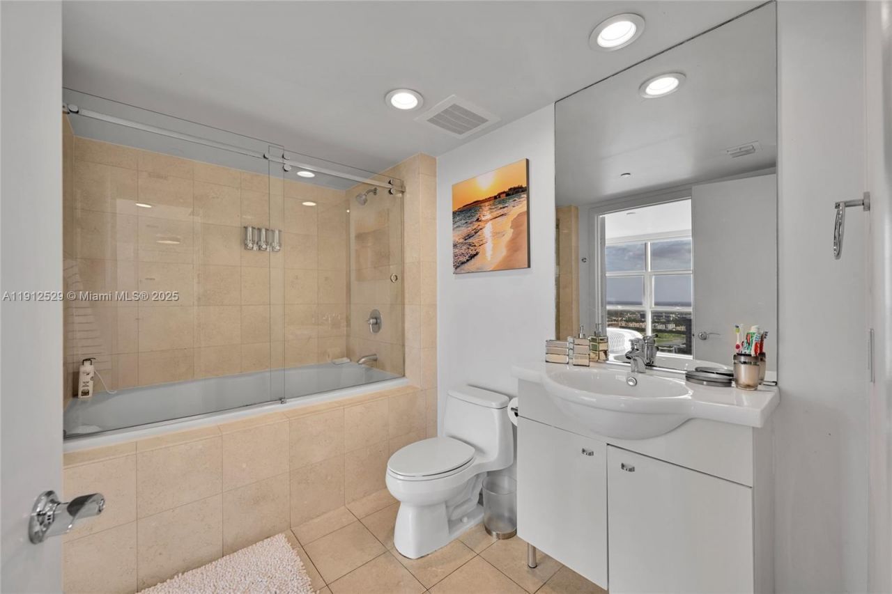 1830 S Ocean Dr, Unit 4807, Hallandale Beach, FL 33009 Photo