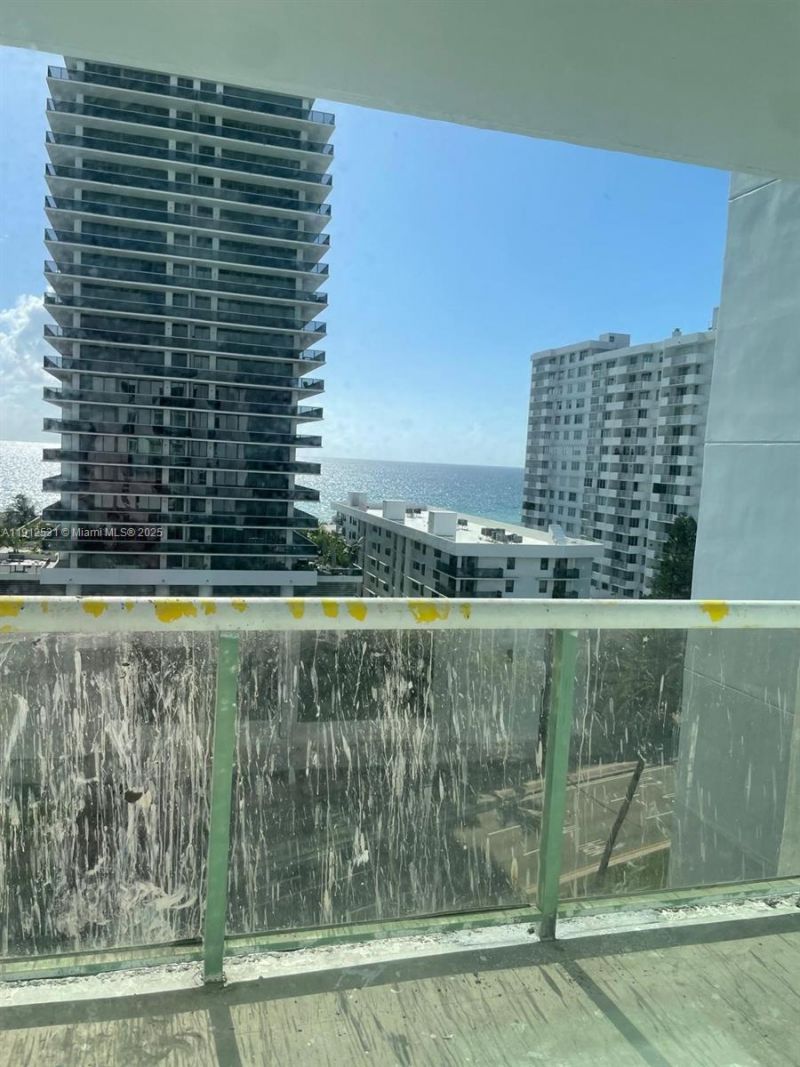 5880 Collins Ave, Unit 1006, Miami Beach, FL 33140 Photo