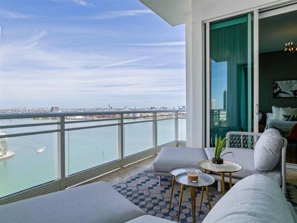 900 Brickell Key Blvd, Unit 1502, Miami, FL 33131