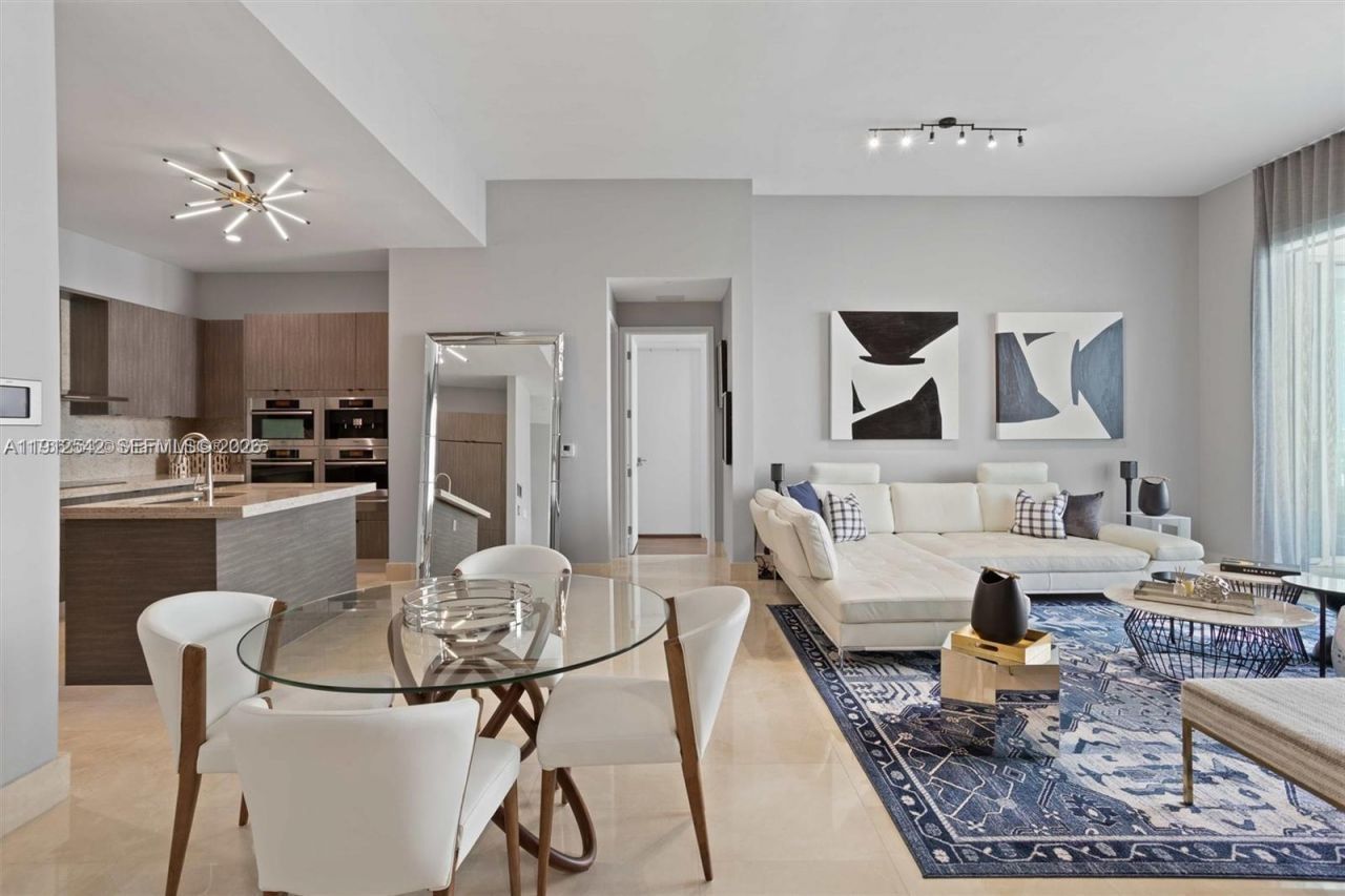 900 Brickell Key Blvd, Unit 1502, Miami, FL 33131 Photo